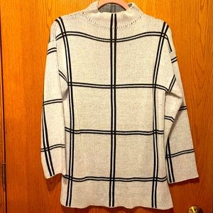Black and white plaid tunic sweater